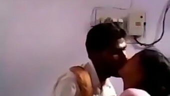 Hindi Kissing And Hospital Sex With Indian Couple