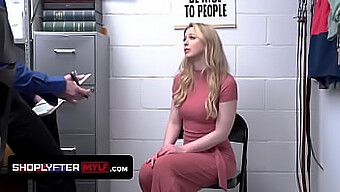 Sunny Lane, O Milf Zveltă, Se Angajează Într-Un Joc De Rol Cu Un Agent De Securitate, Permițându-I Să-I Umple Păsărica Matură Cu Sperma Fierbinte