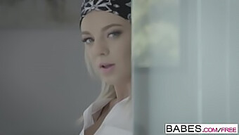 Zadovoljite Svoje Hrepenenje S Soparnim Žrebcem In Tiffany Watson V Vročem Videu